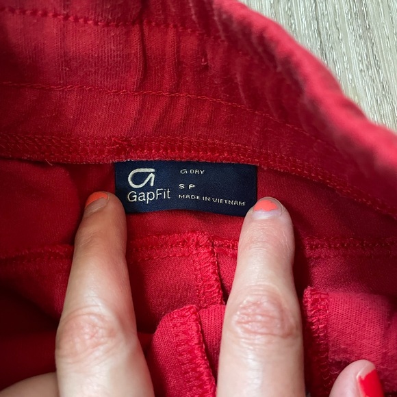 Gapfit Athletic Shorts - Picture 5 of 5